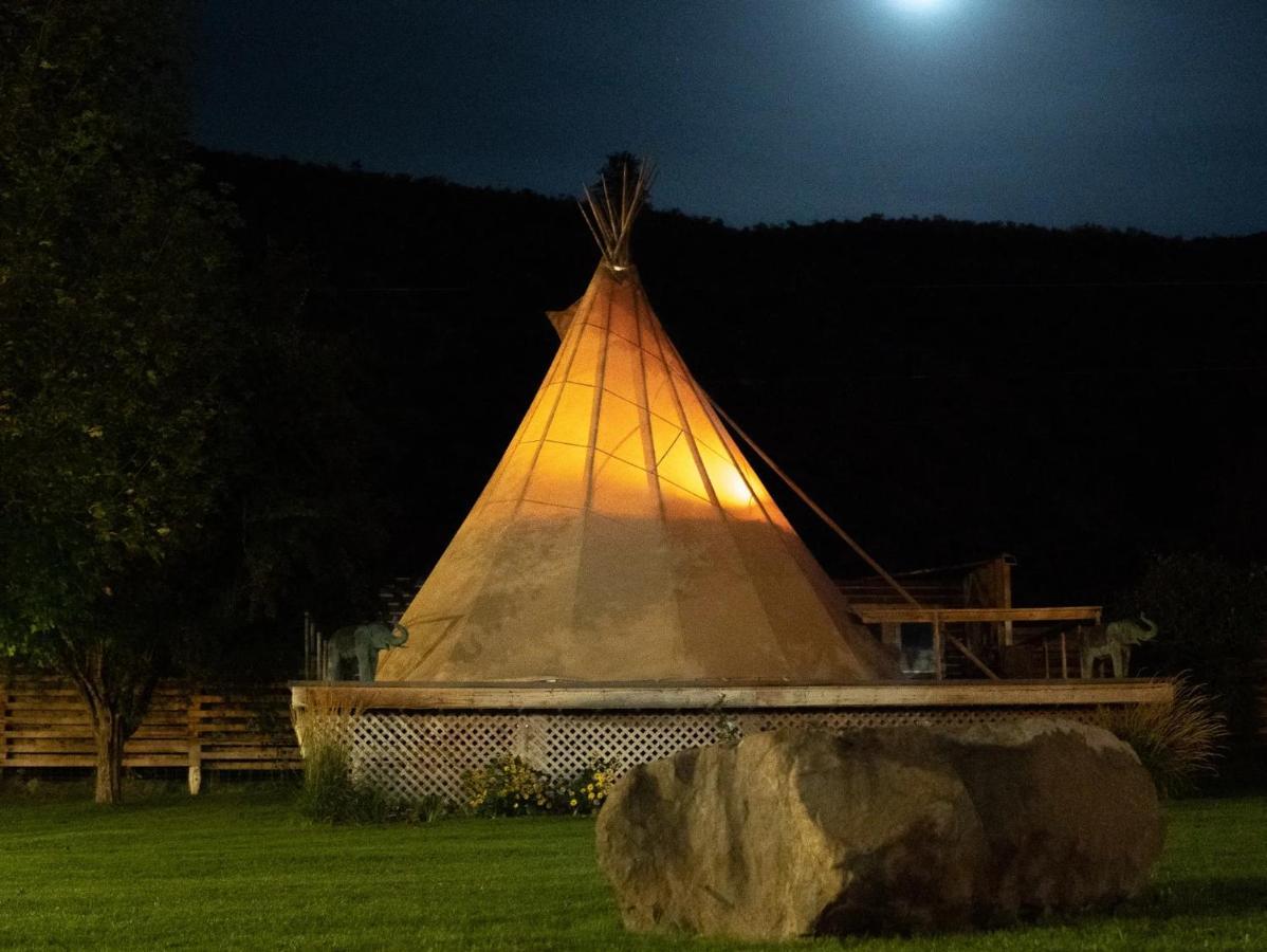 Similkameen Wild Resort & Winery Retreat Osoyoos Εξωτερικό φωτογραφία