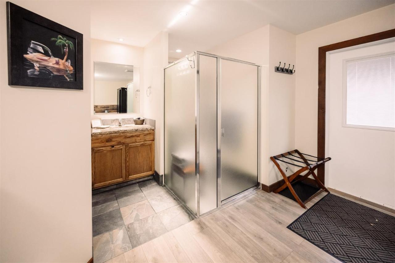 Similkameen Wild Resort & Winery Retreat Osoyoos Εξωτερικό φωτογραφία